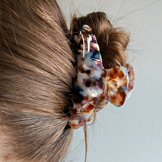 Hiusklipsi – klassinen hainhammasklipsi